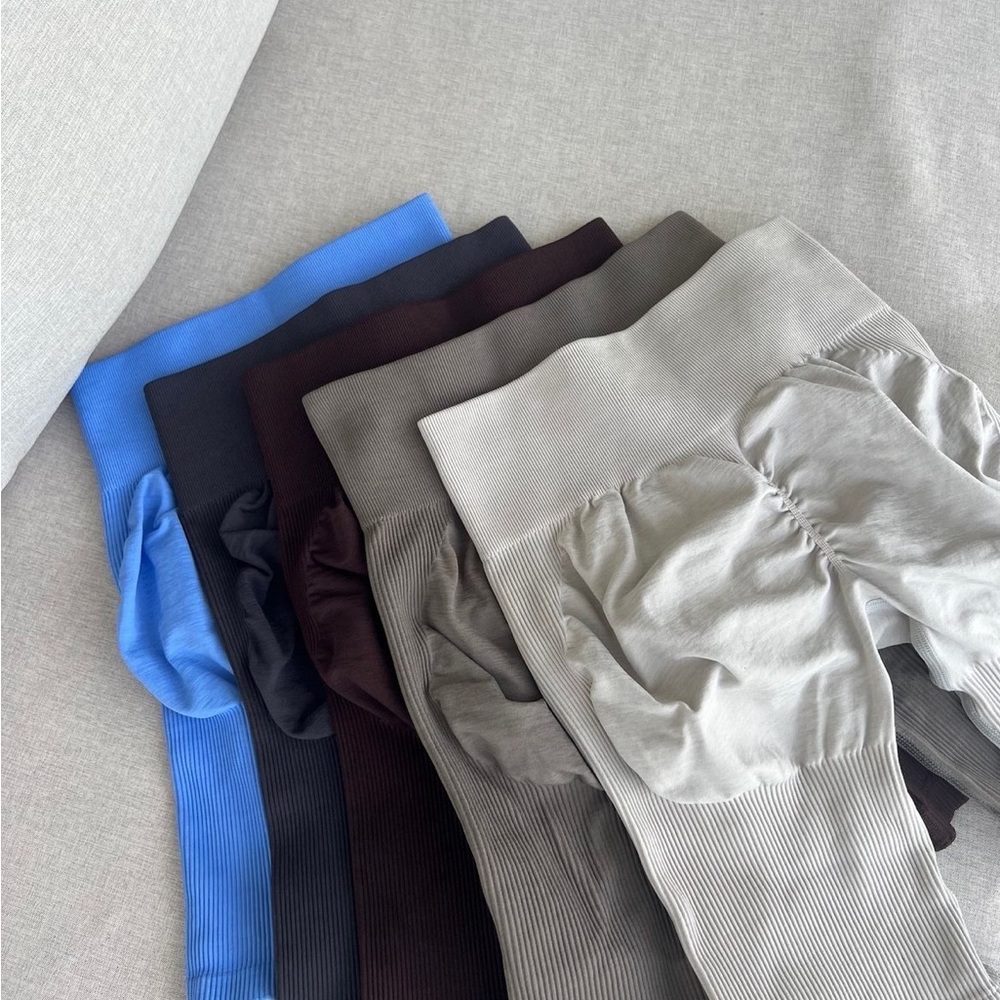 Lazuli Label scrunch bum shorts